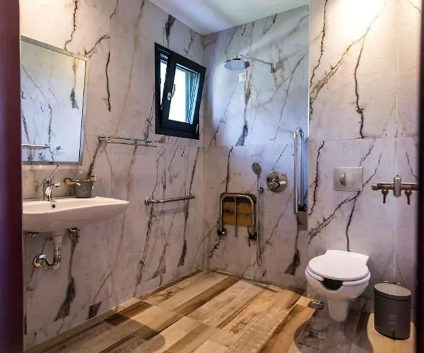 Apart Otel La Isola 3*