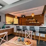 Ξενοδοχείο με διαμερίσματα La Isola