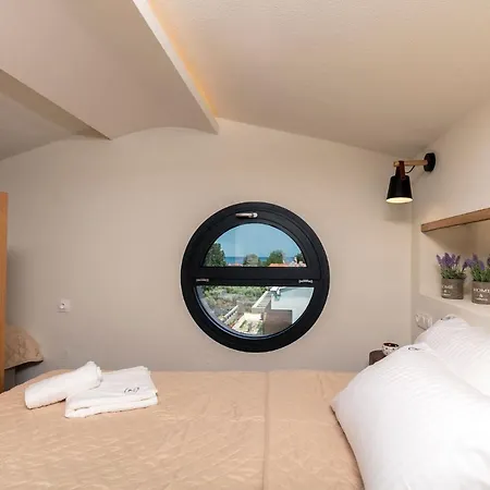 Apartahotel La Isola 3*