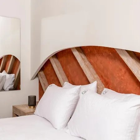La Isola Aparthotel